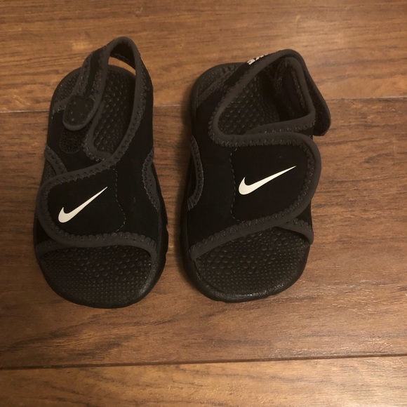 4c nike sandals